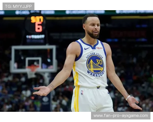 库里无球绕掩护，金州勇士空间瞬间放大